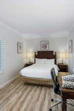 Hotel Beachcomber Resort and Club photo 1