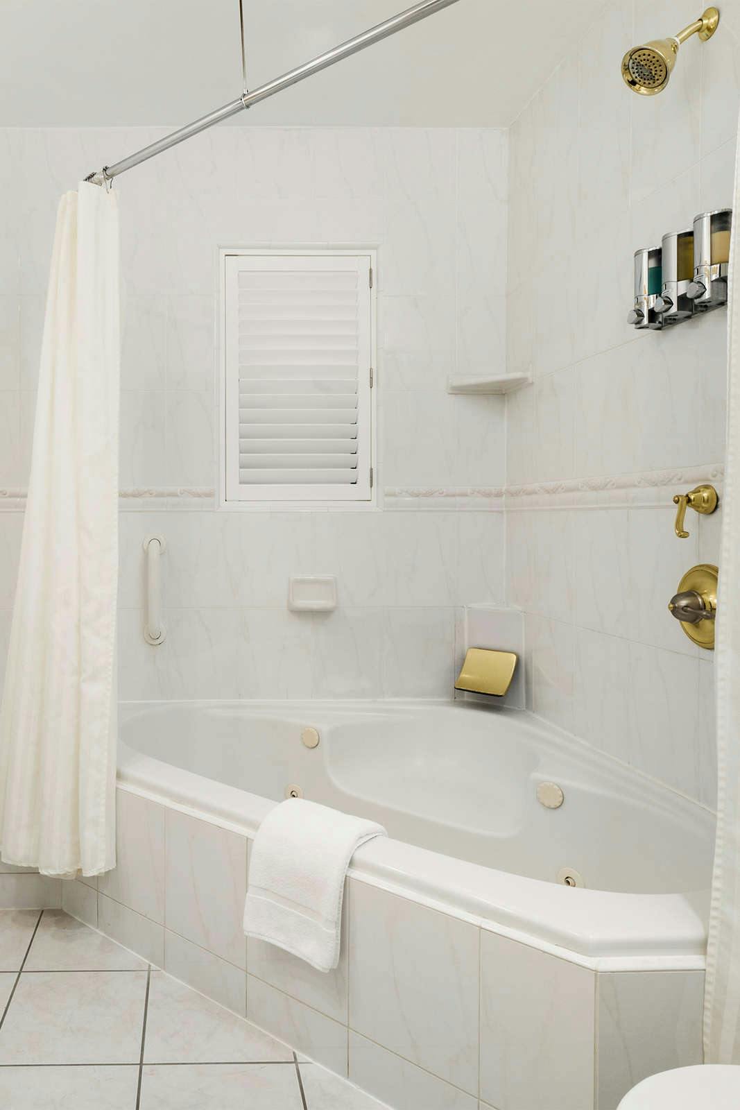 Hotel Coachman's Inn photo 2