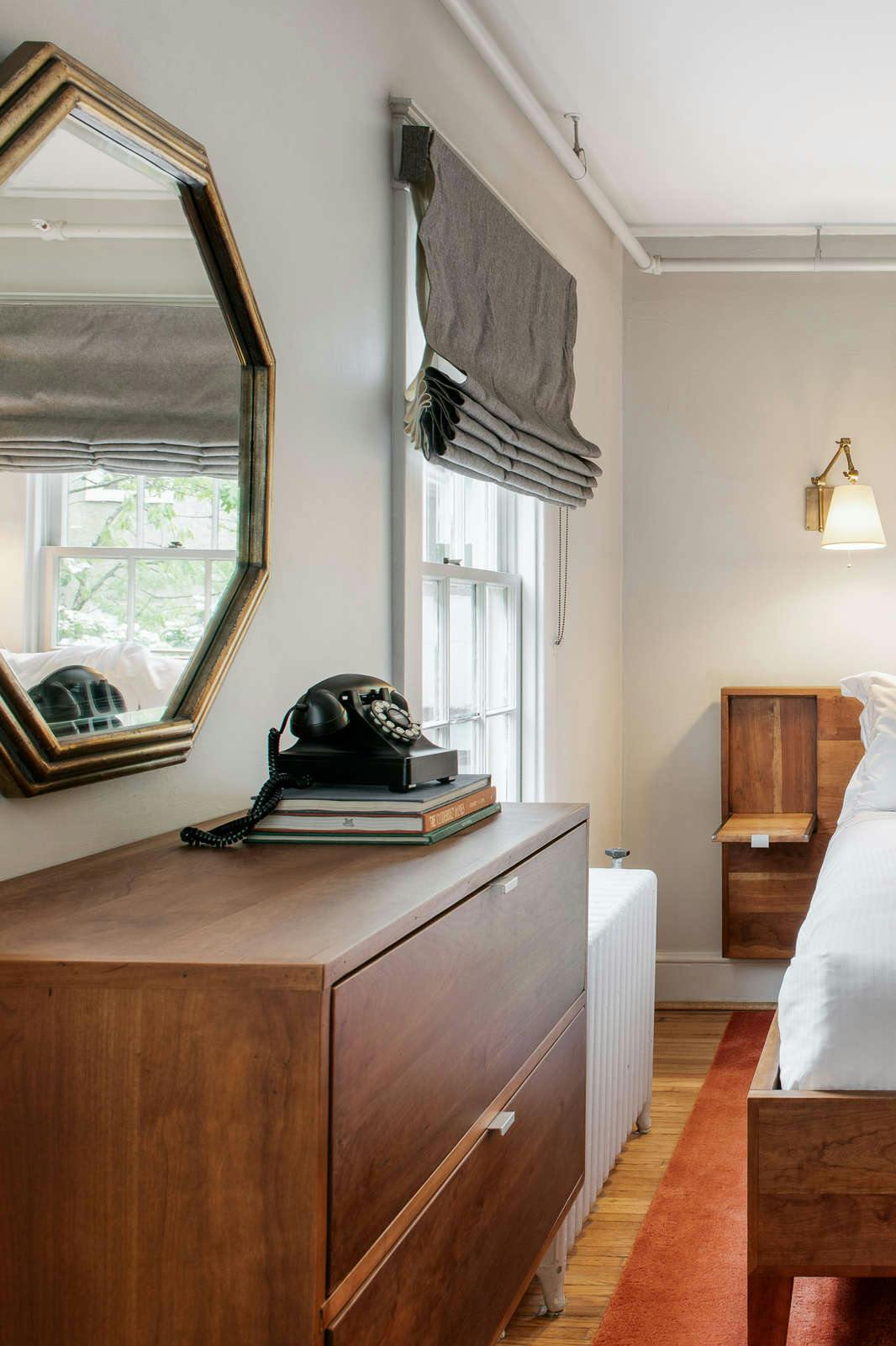 Hotel Oakhurst Inn at the University photo 2