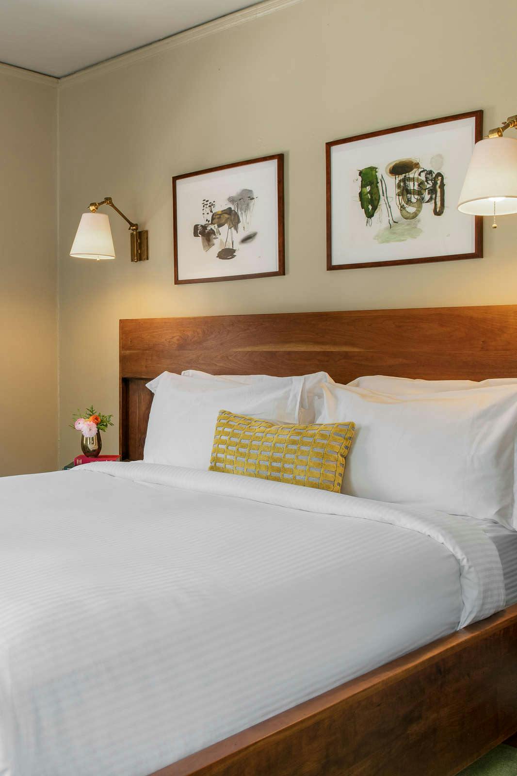 Hotel Oakhurst Inn at the University photo 1