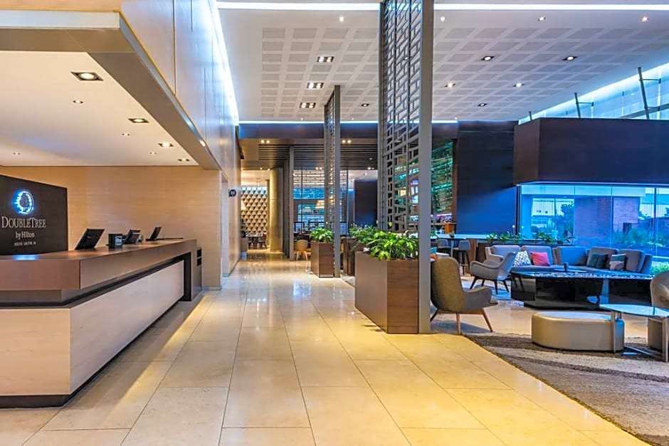 Hotel DoubleTree by Hilton Bogota Salitre AR photo 2