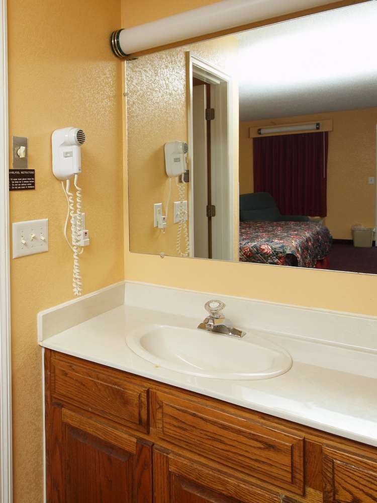 Western Motel Fitzgerald