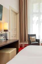 Hotel Leonardo Hotel Berlin KU’DAMM photo 4