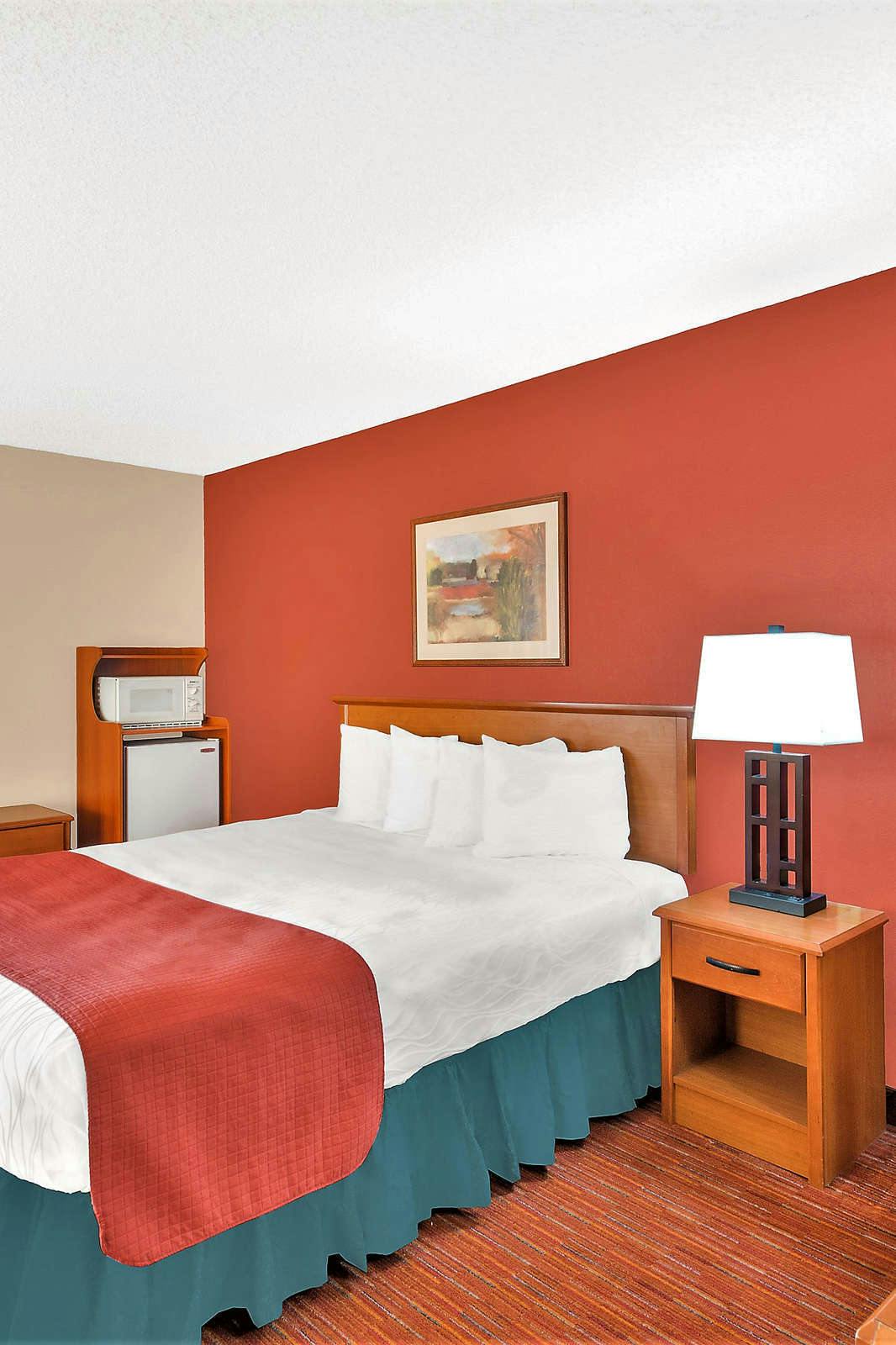 Baymont Inn And Suites Springfield Mo Springfield Hoteltonight