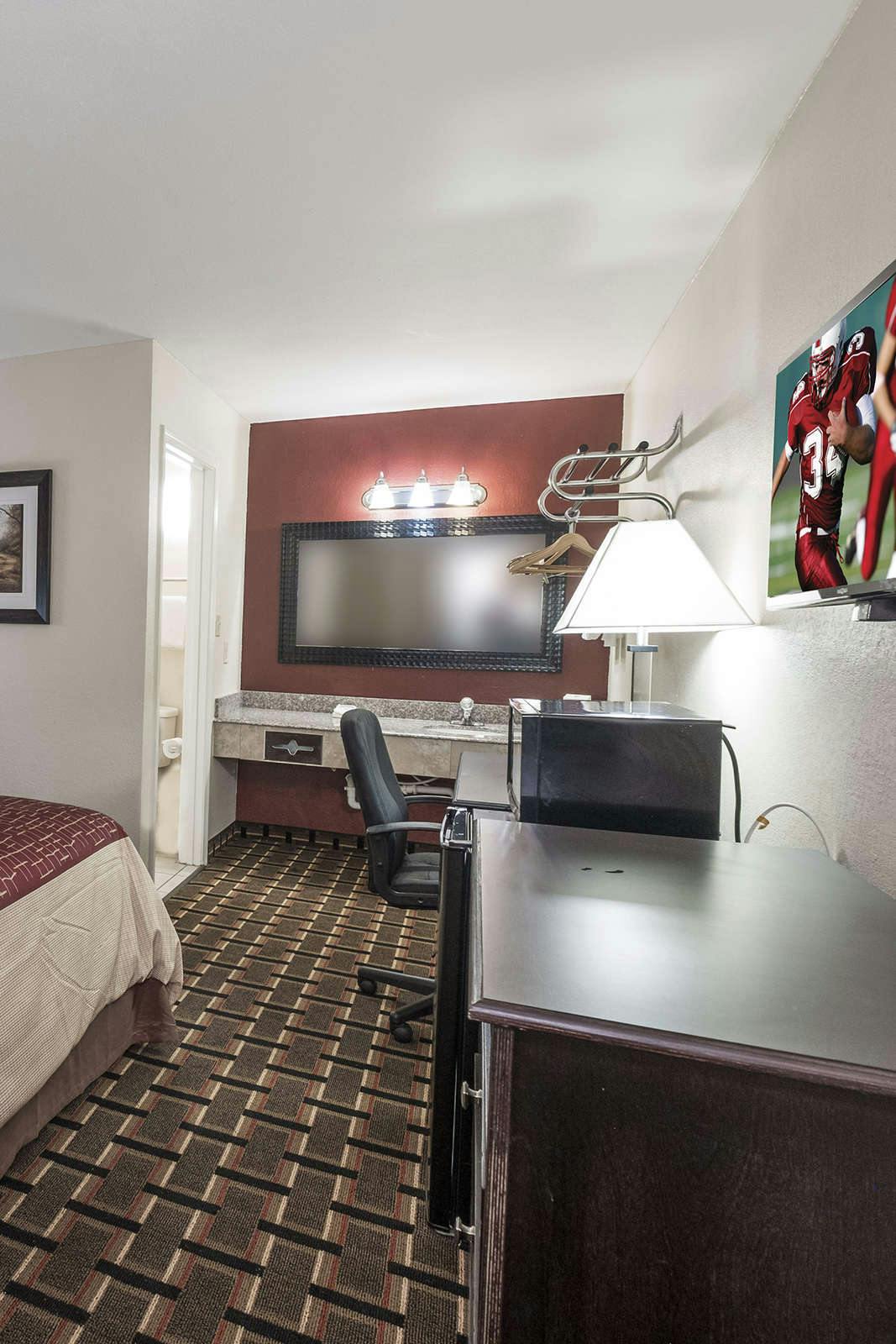 Hotel Red Roof Inn Mobile - Midtown photo 5