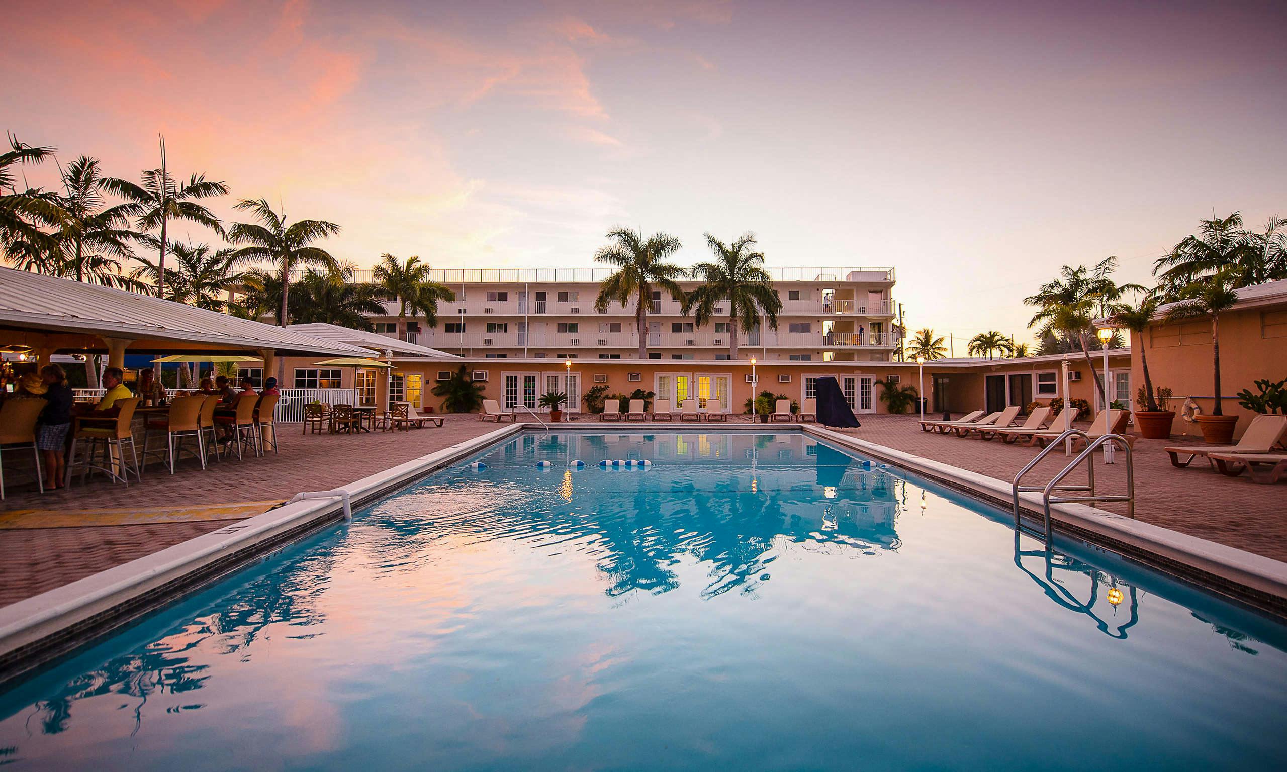 Skipjack Resort Suites & Marina