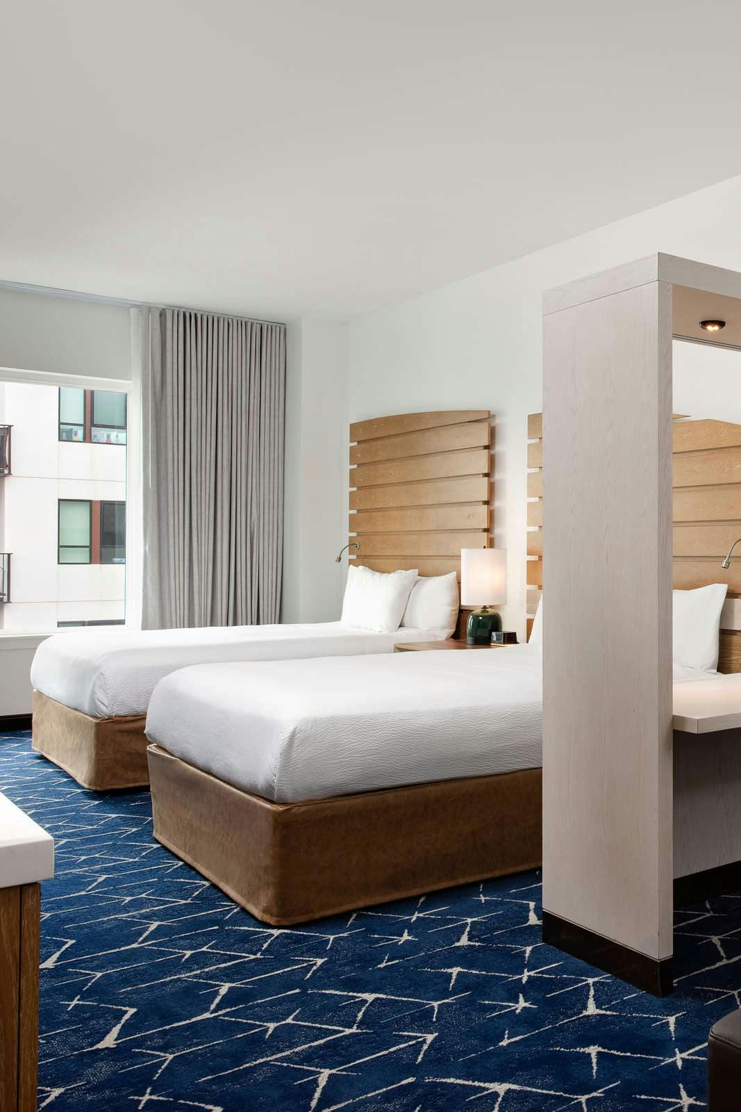 Hotel SpringHill Suites by Marriott Oceanside Beach photo 4