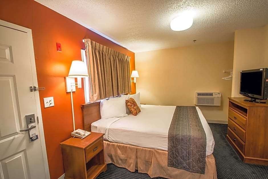 Hotel Suburban Studios Stuart near Federal Hwy 1 photo 2