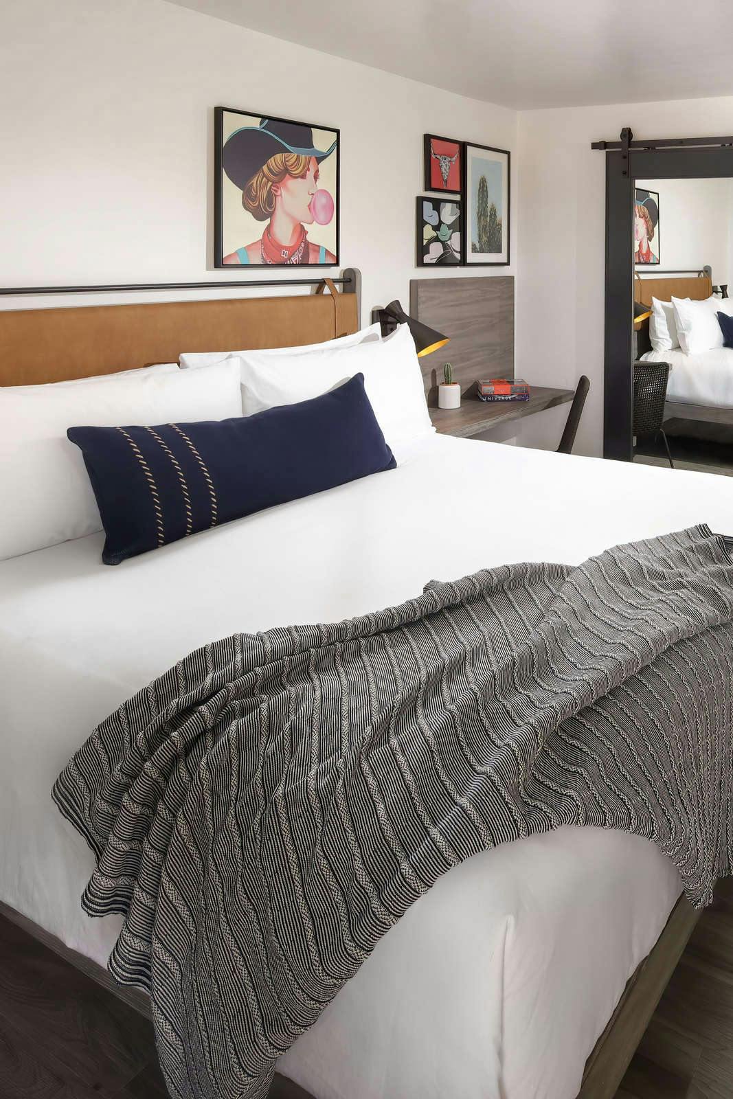 Hotel voco the Tuxon, an IHG Hotel photo 2