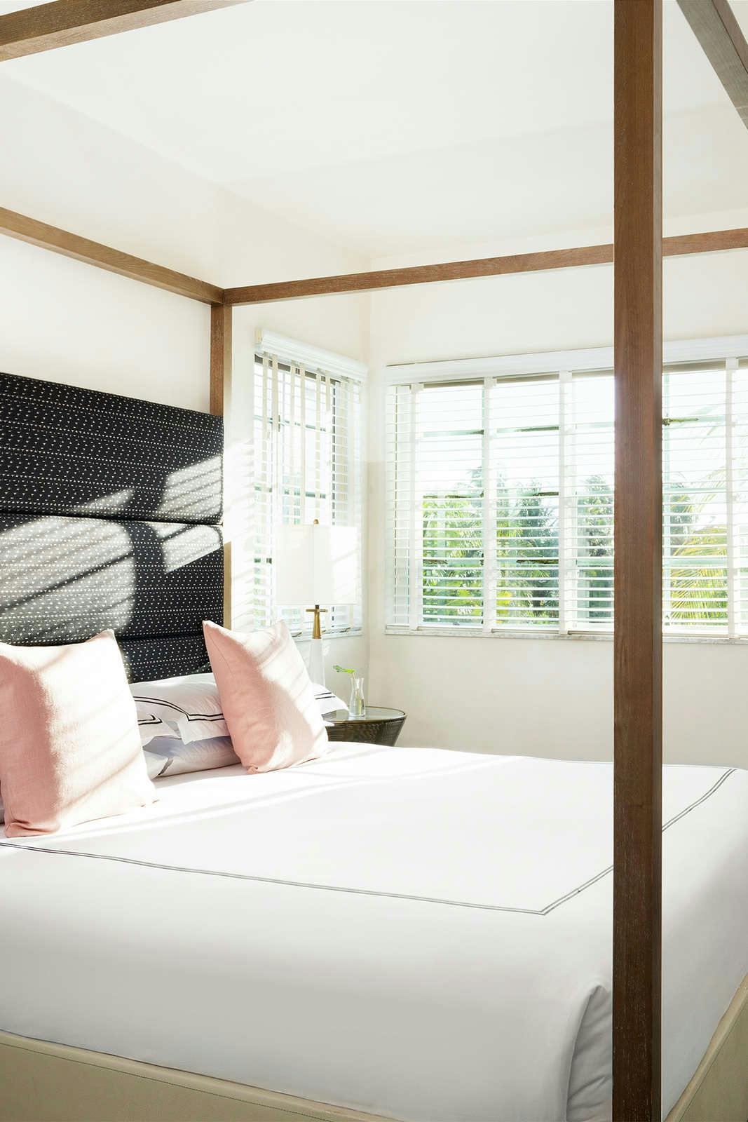 Kimpton Surfcomber Hotel