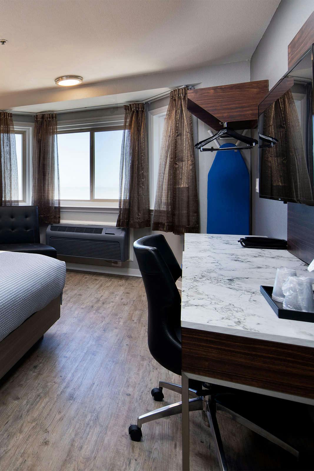 Hotel Inn at Rockaway photo 4