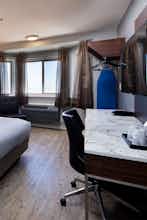 Hotel Inn at Rockaway photo 4