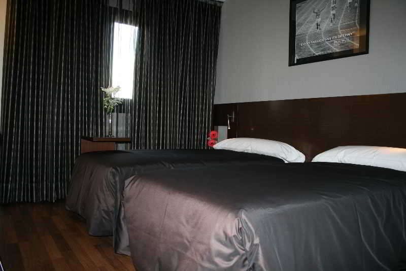 Hotel Tach Madrid Airport