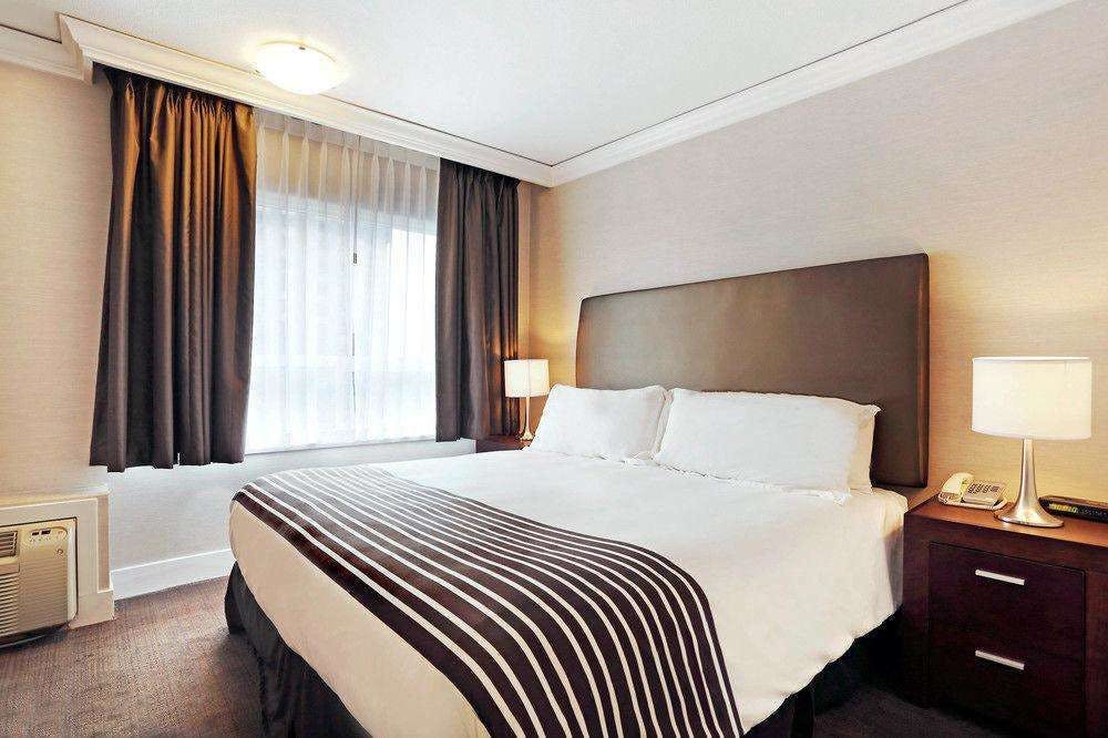 Hotel Sandman Hotel Vancouver Airport photo 2