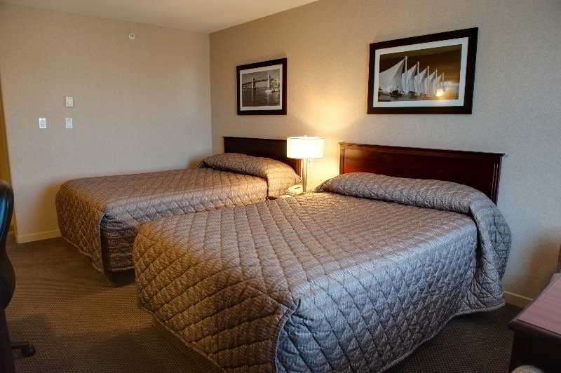 Hotel Sandman Hotel Vancouver Airport photo 4