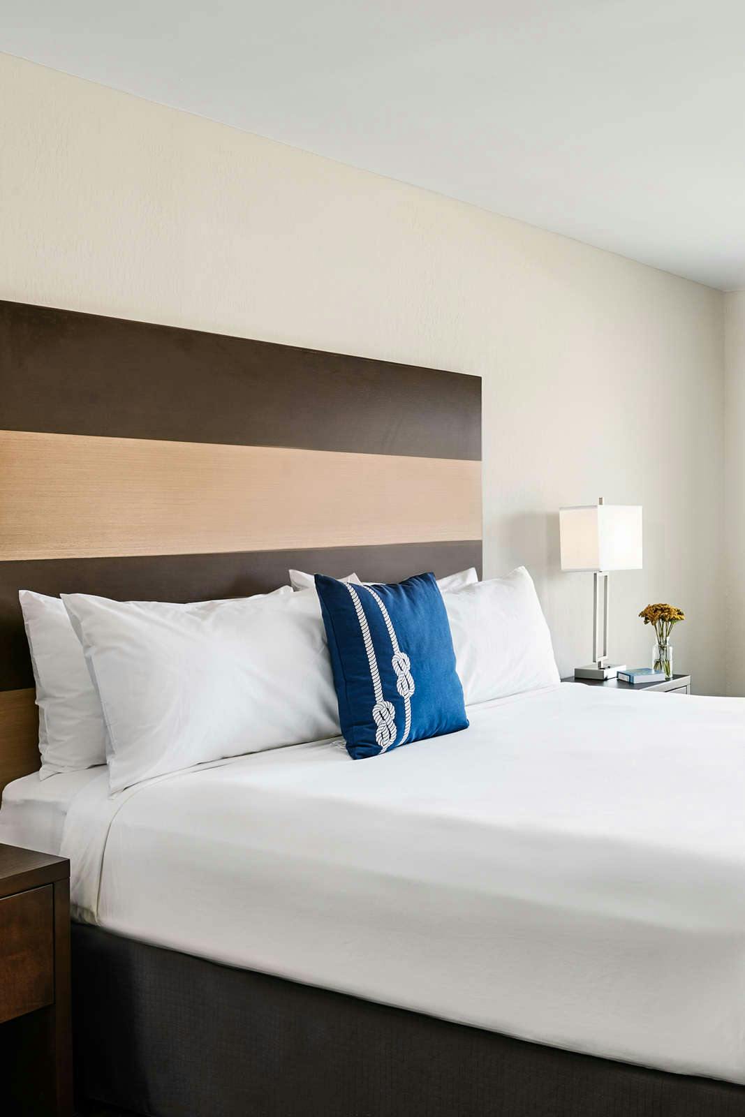 Hotel Shem Creek Inn photo 1