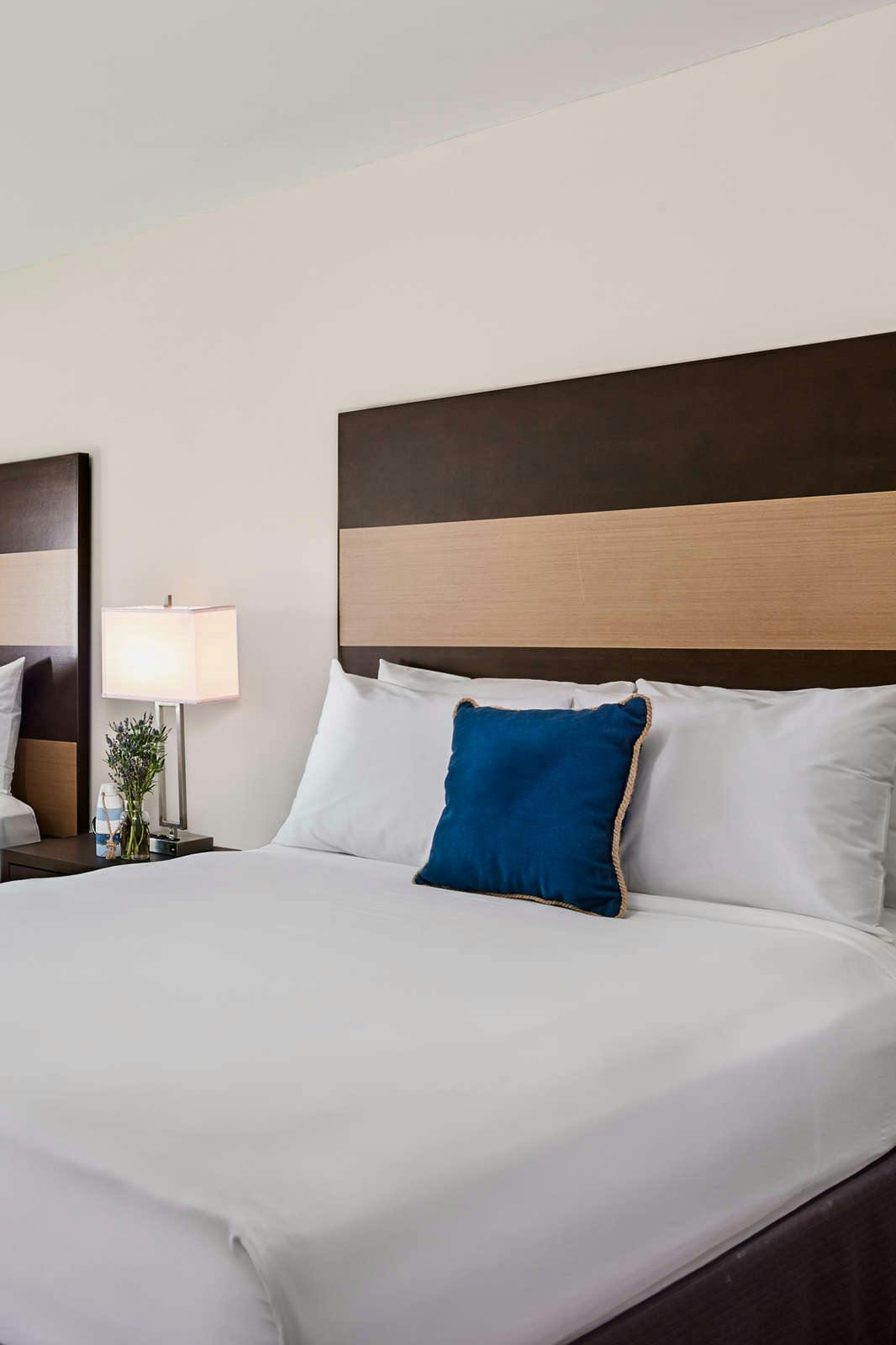 Hotel Shem Creek Inn photo 3