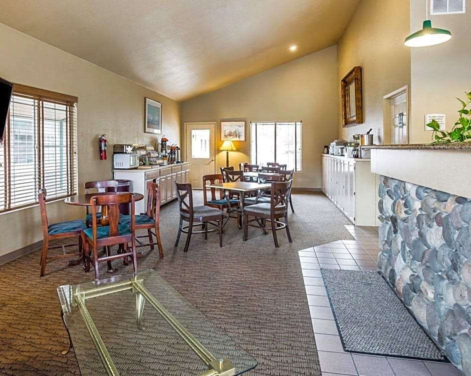 Hotel Quality Inn & Suites Minden US-395 photo 2