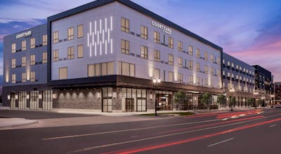 Courtyard by Marriott Lansing Downtown