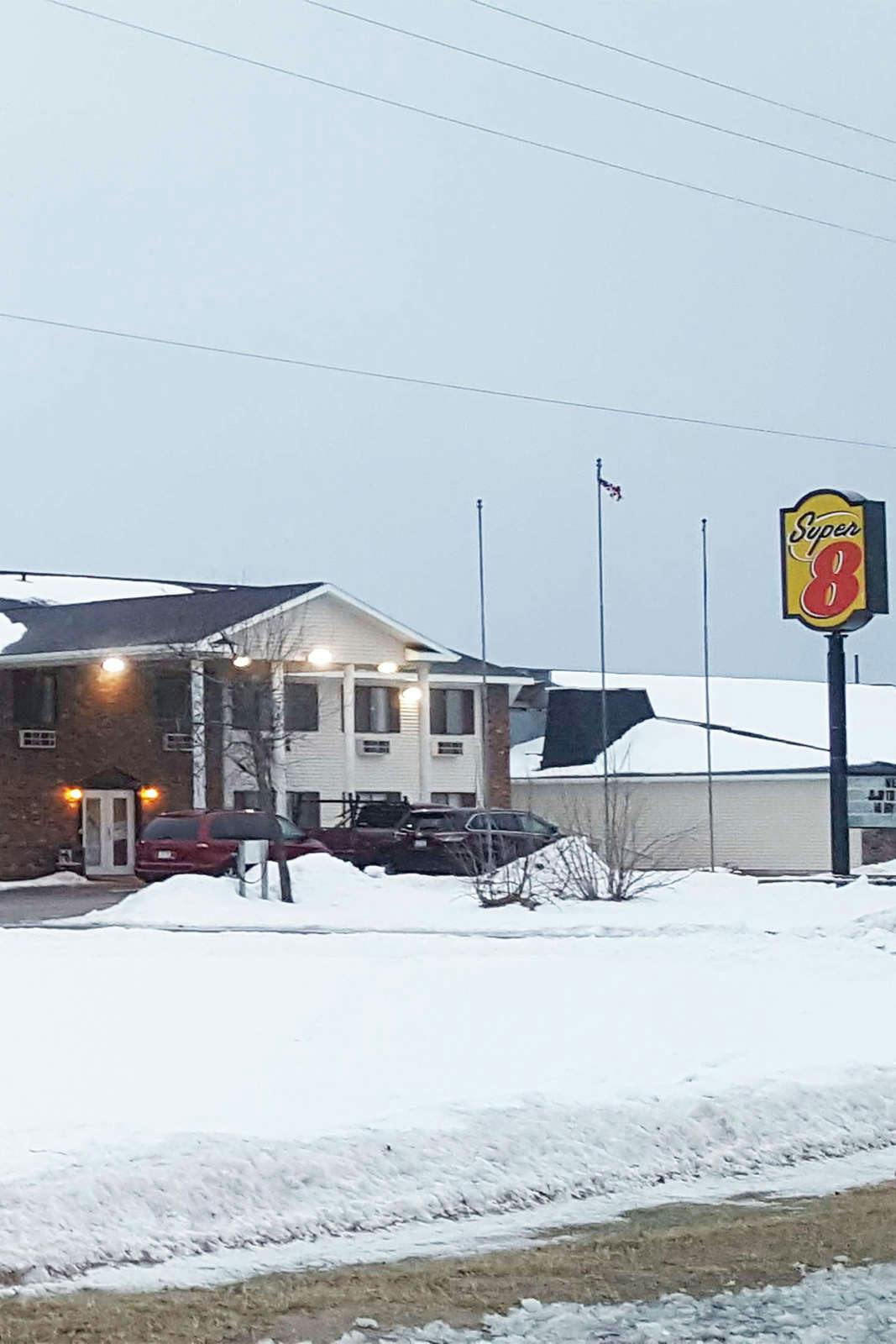 Hotel Super 8 Plover photo 3