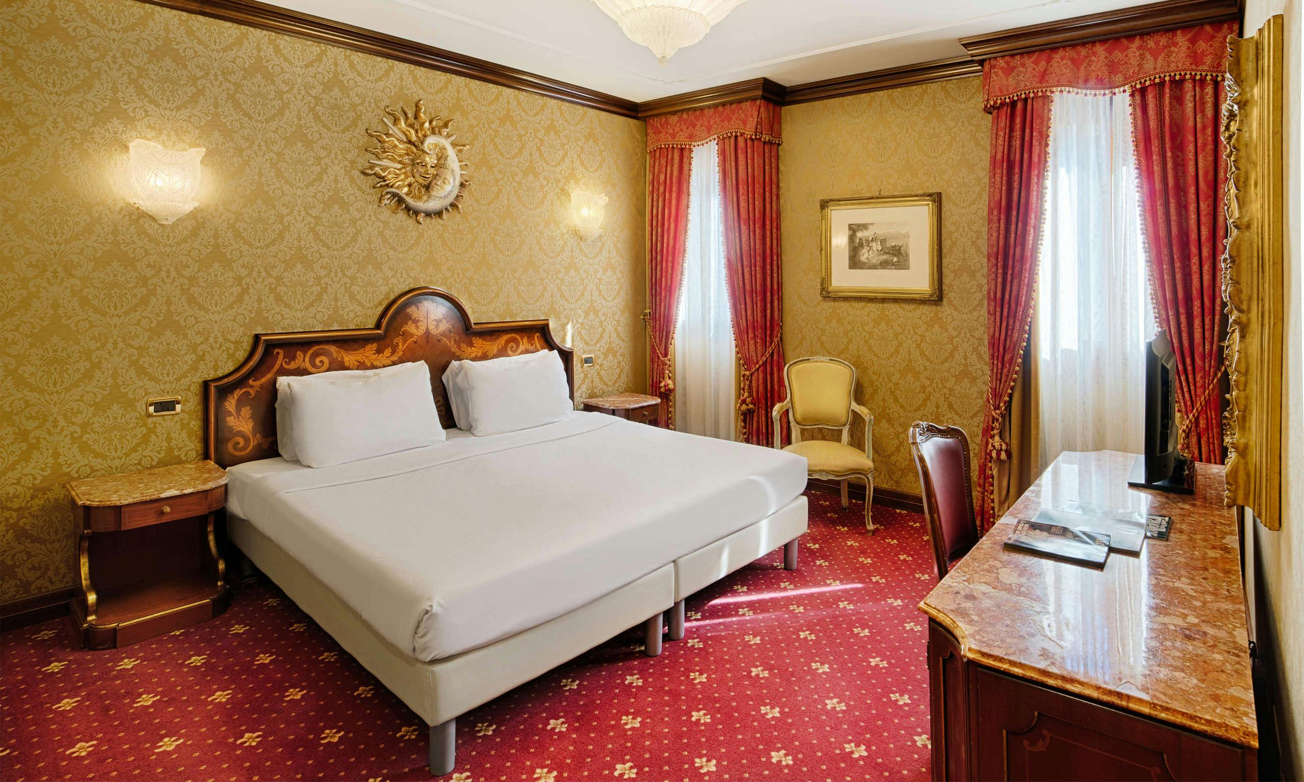 NH Venezia Santa Lucia