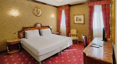 NH Venezia Santa Lucia