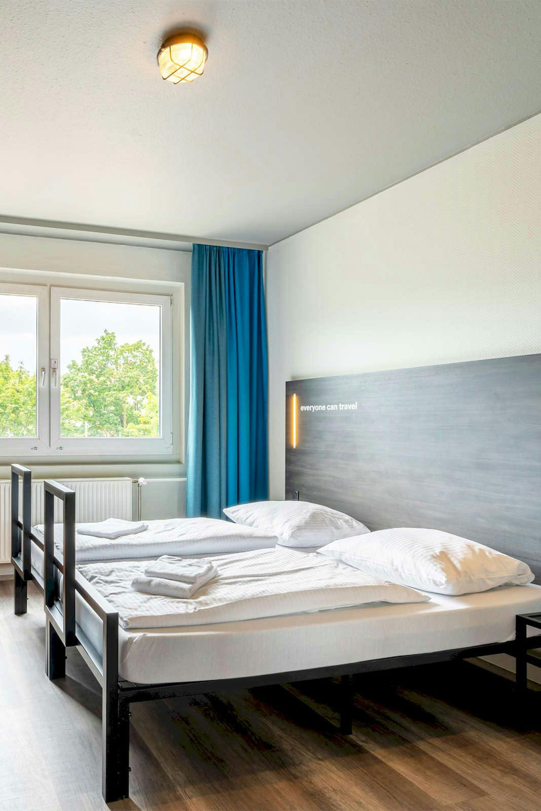 Hotel a&o Berlin Kolumbus photo 3