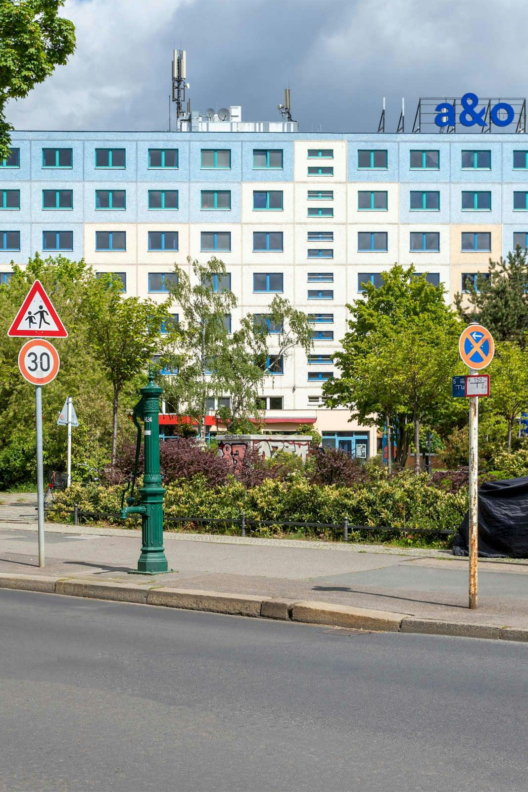 Hotel a&o Berlin Kolumbus photo 1