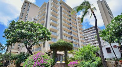 Coconut Waikiki Hotel