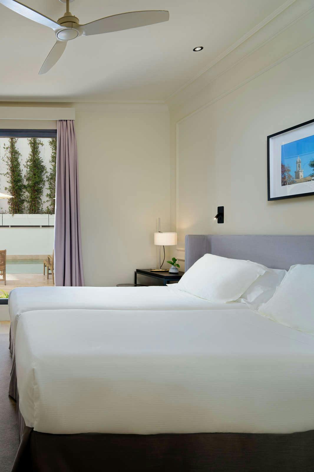 Hotel H10 Palacio Colomera photo 1