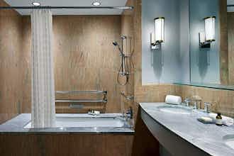 Hotel The Opus Westchester, Autograph Collection photo 5