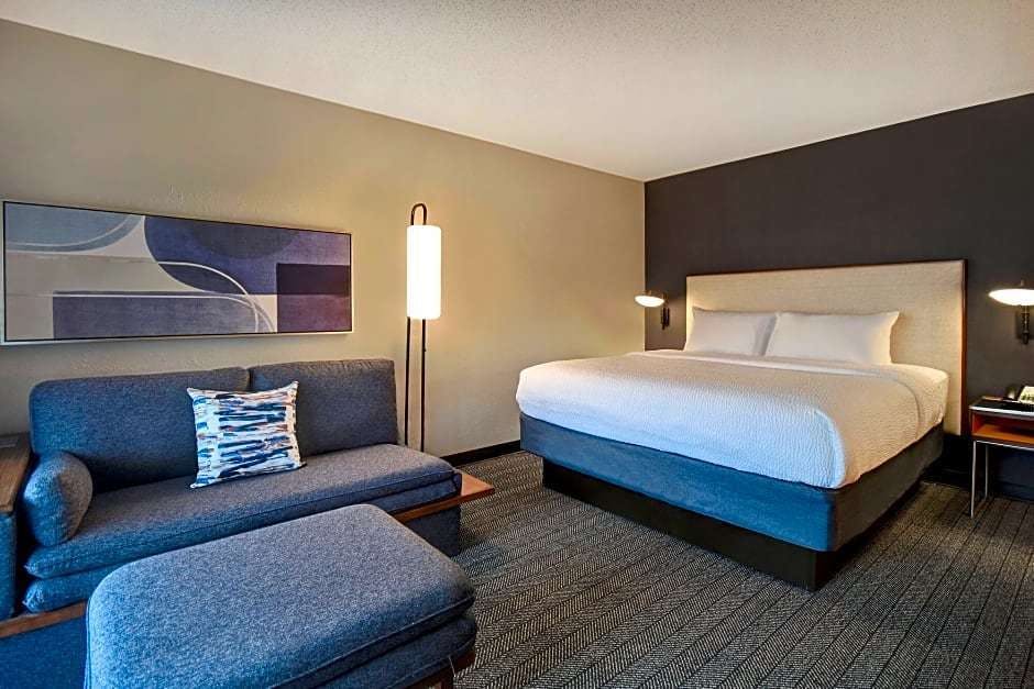 Courtyard by Marriott Cincinnati Airport