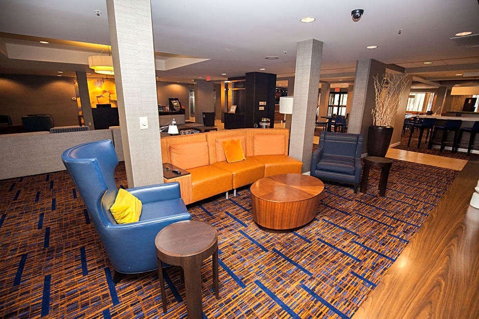 Hotel Courtyard by Marriott Cincinnati Airport photo 1