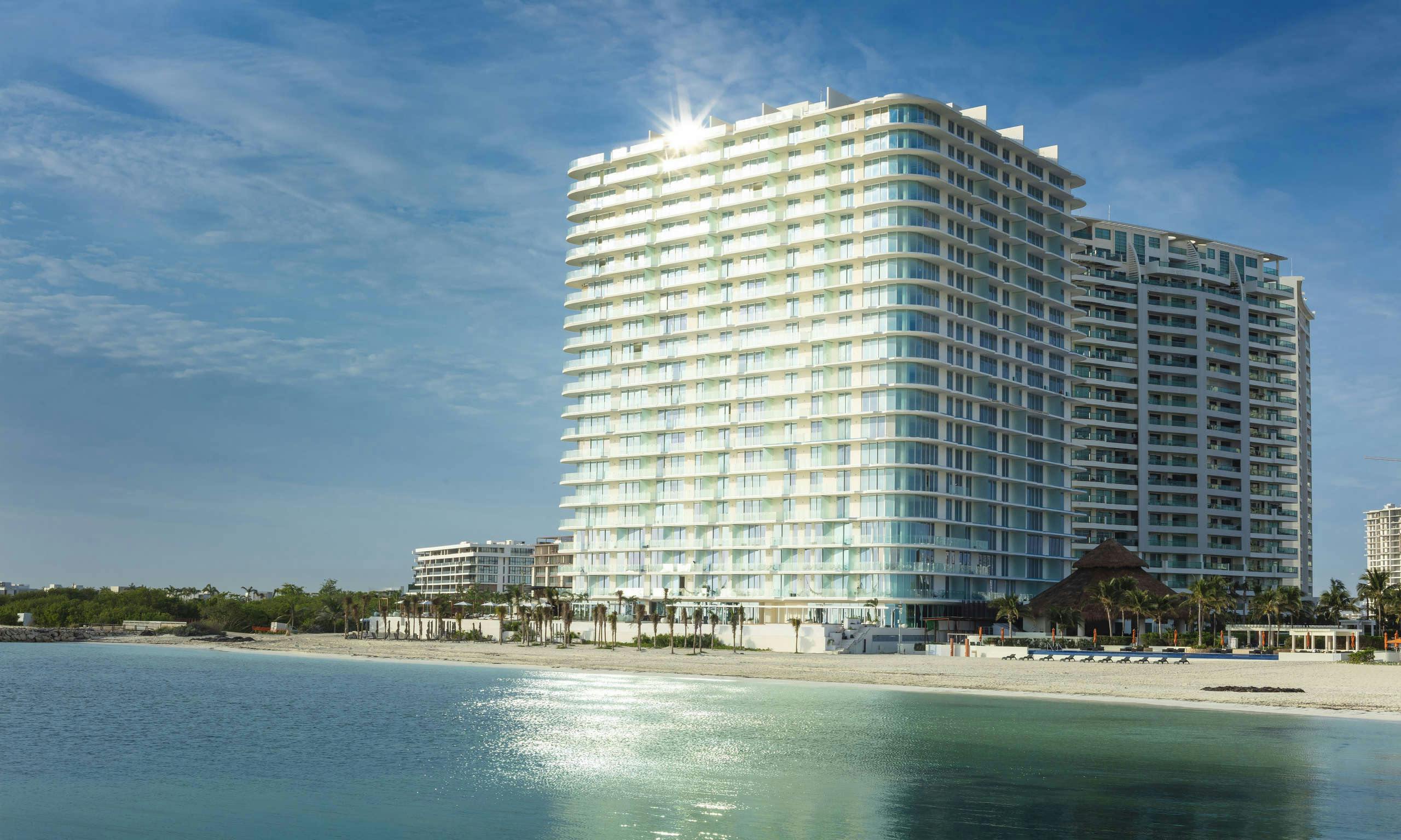 SLS Cancun Hotel & Spa