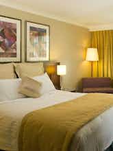 Hotel Crowne Plaza Liverpool John Lennon Airport photo 1