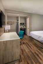 Hotel Travelodge LAX South photo 3
