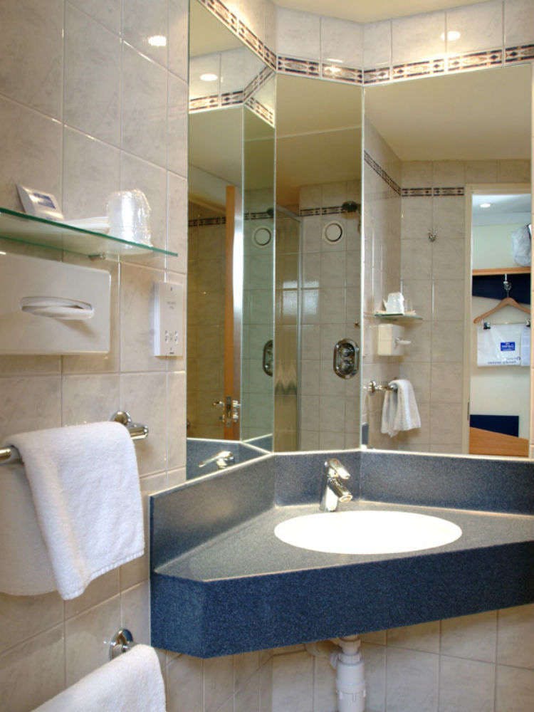 Hotel Holiday Inn Express Bradford City Centre photo 5