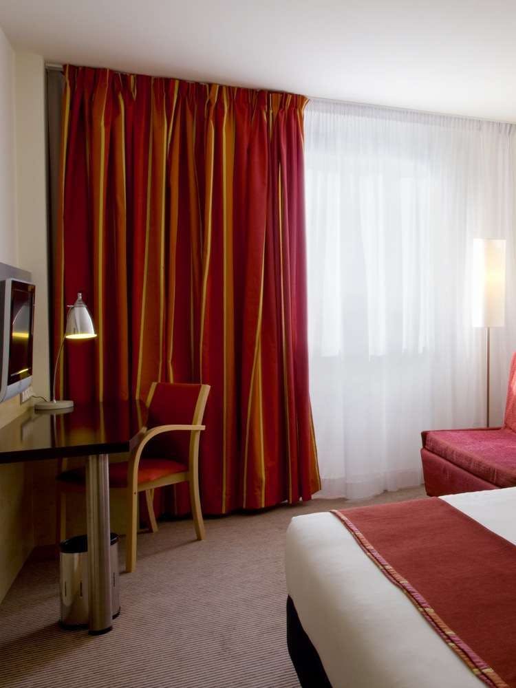 Hotel Holiday Inn Express Barcelona City 22 photo 1