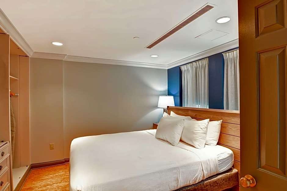 Hotel The Cincinnatian Hotel, Curio Collection by Hilton photo 2