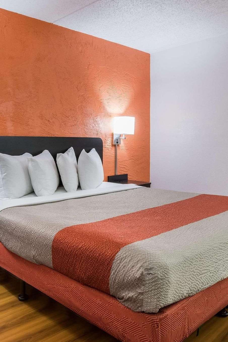 Hotel Motel 6 Prospect Heights, IL photo 1