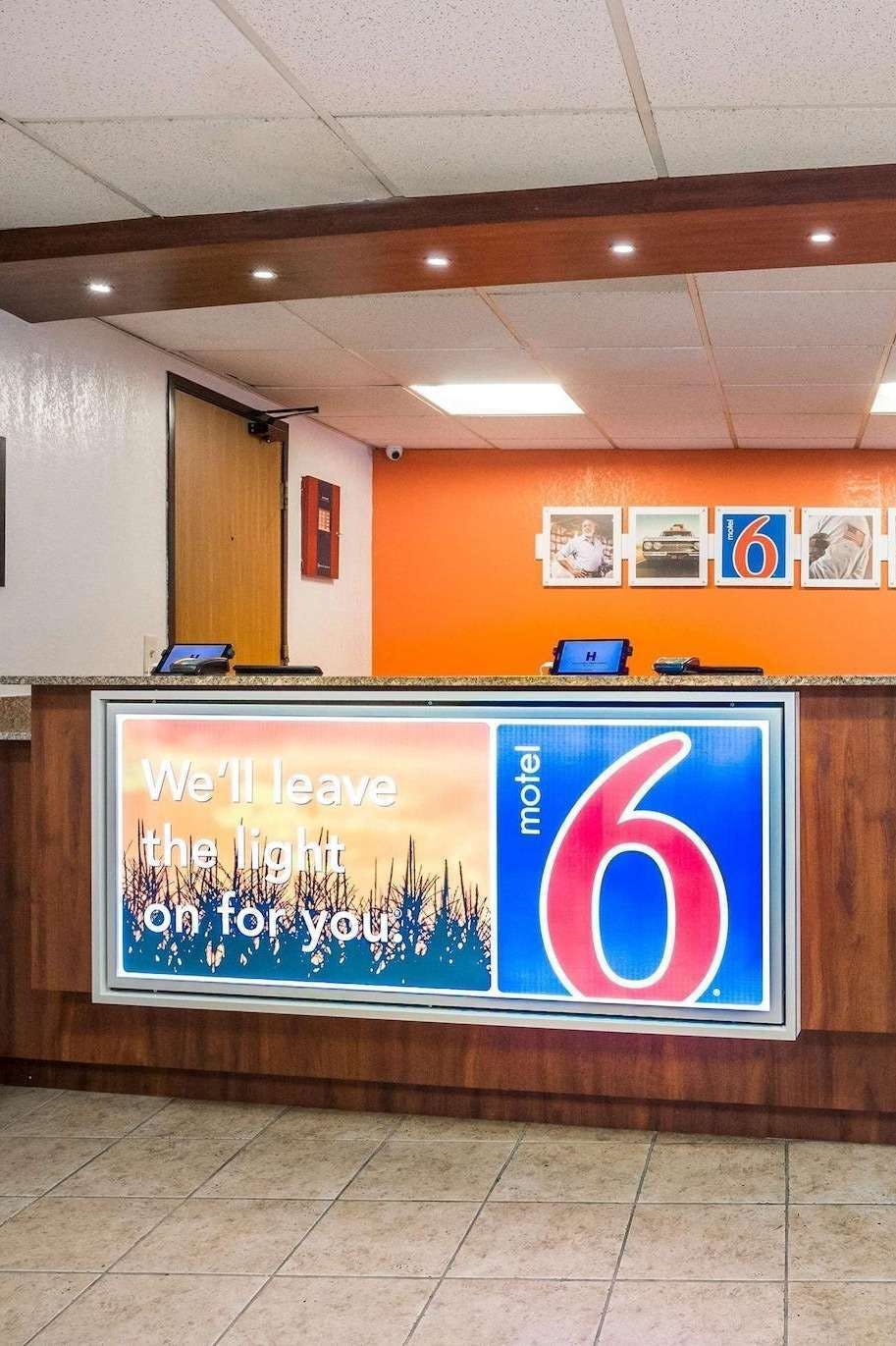 Hotel Motel 6 Prospect Heights, IL photo 4