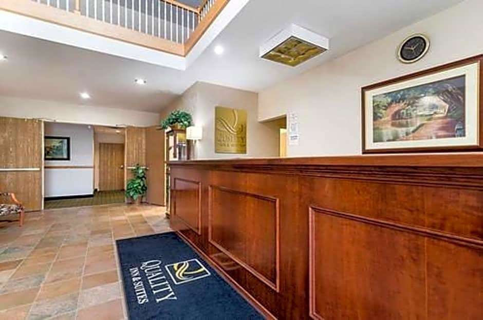 Hotel Quality Inn & Suites Schoharie near Howe Caverns photo 1