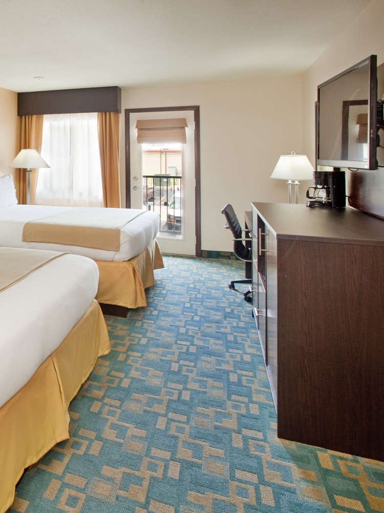 Hotel Holiday Inn Express Hotel & Suites Branson 76 Central photo 5