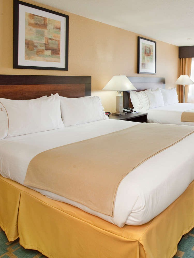 Hotel Holiday Inn Express Hotel & Suites Branson 76 Central photo 4