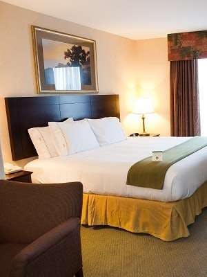 Hotel Holiday Inn Express Hotel & Suites Springfield Medical District photo 1