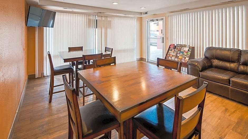 Hotel Comfort Stay Inn photo 1