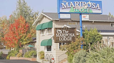 Mariposa Lodge