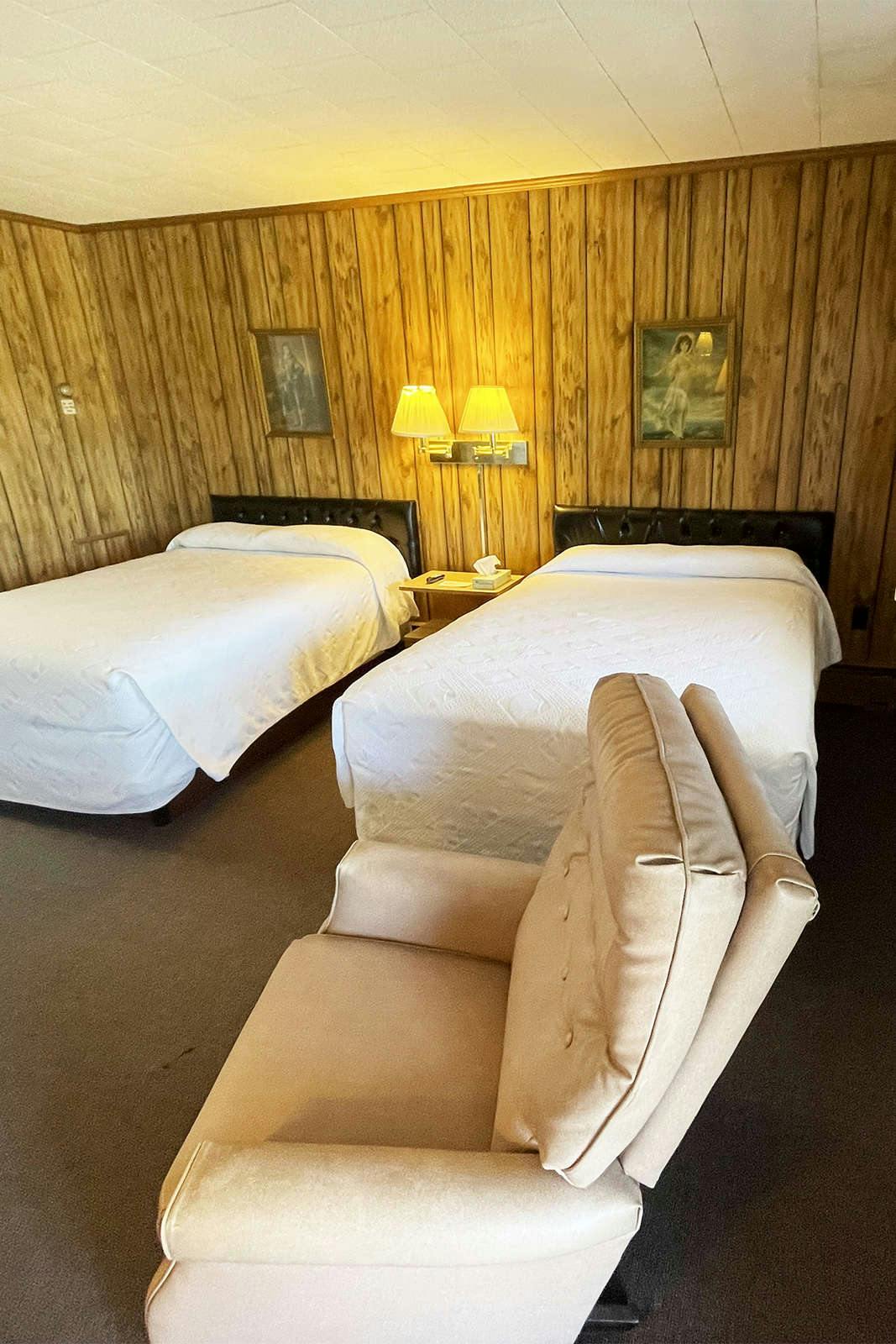 Hotel Knob Hill Motor Lodge photo 3