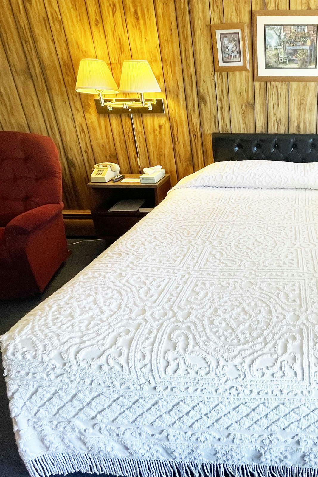 Hotel Knob Hill Motor Lodge photo 2