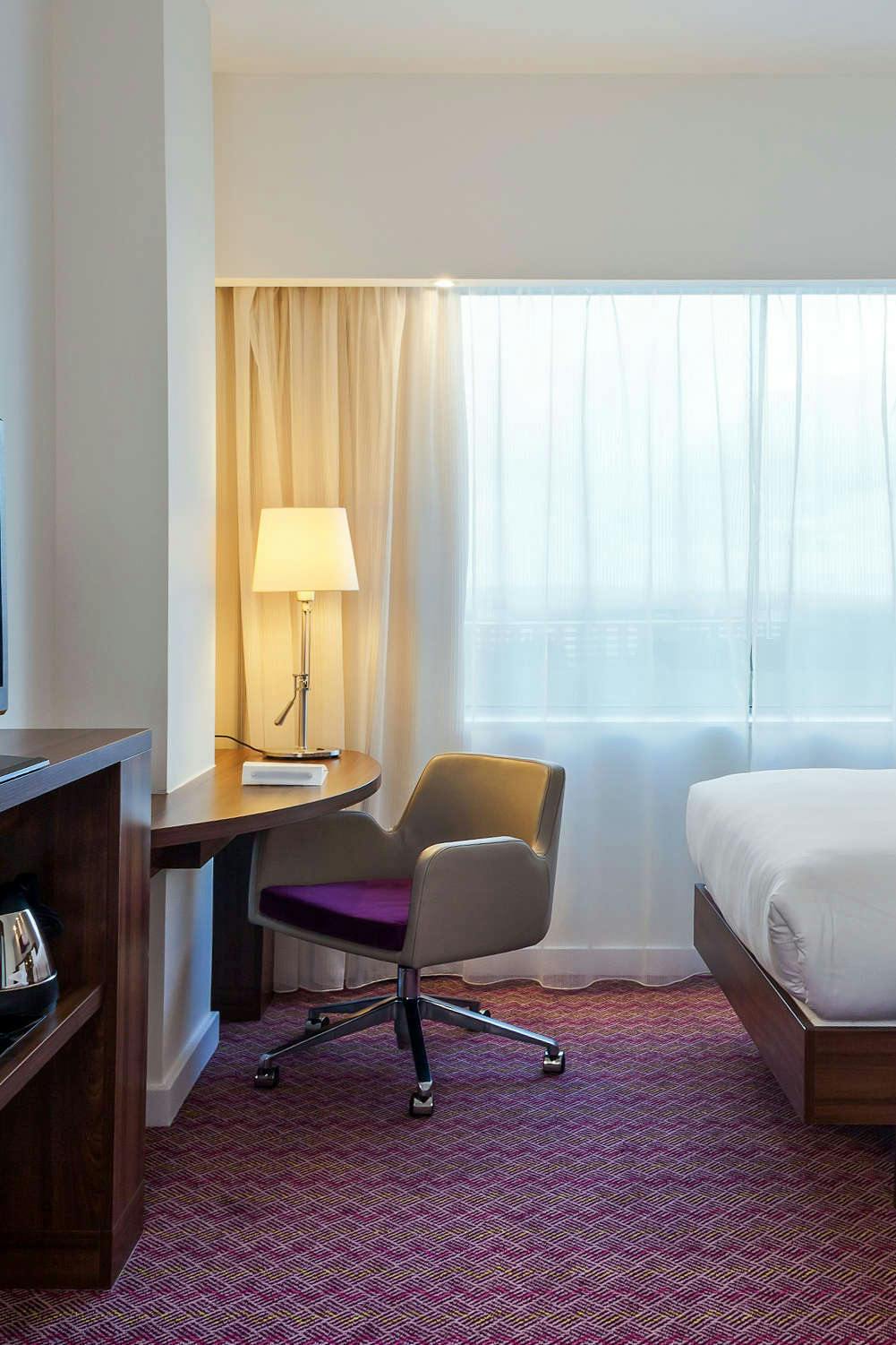 Hotel Hampton By Hilton London Gatwick photo 4